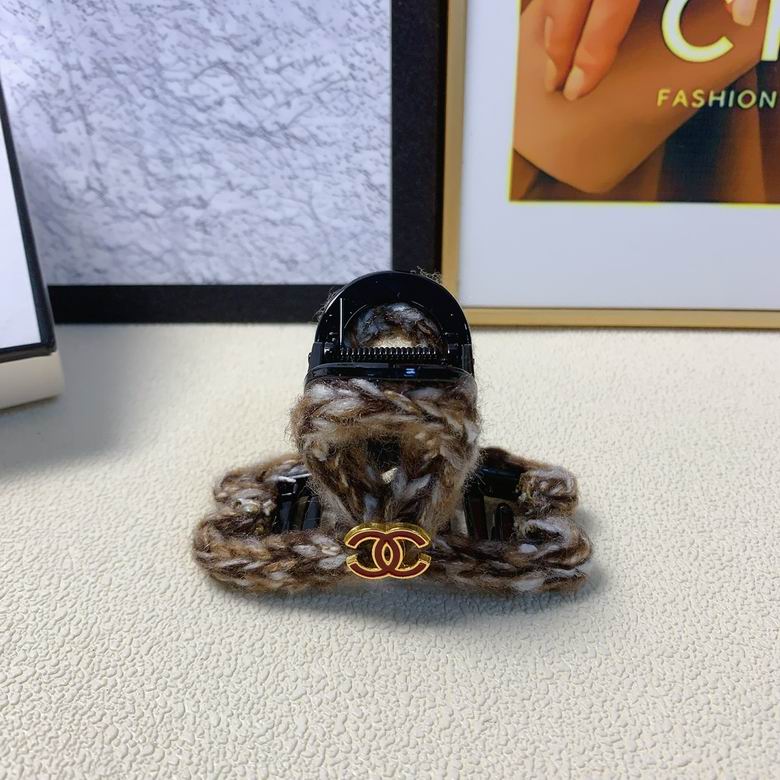 Chanel Hair Grab Clip   (2)